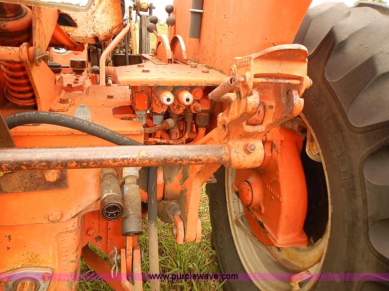 image for item J2180 1966 Allis Chalmers D17 Series IV tractor