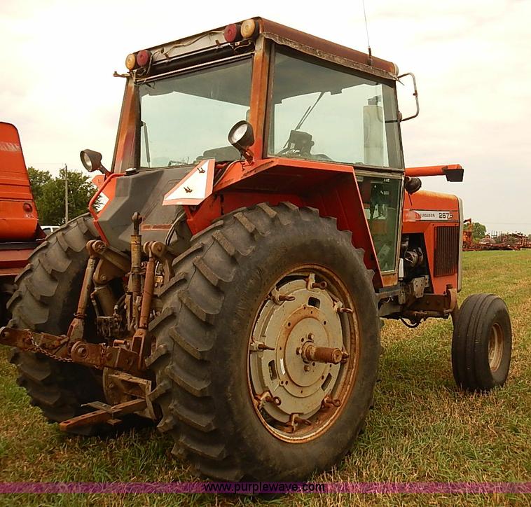 image for item J2181 1981 Massey Ferguson 2675 tractor