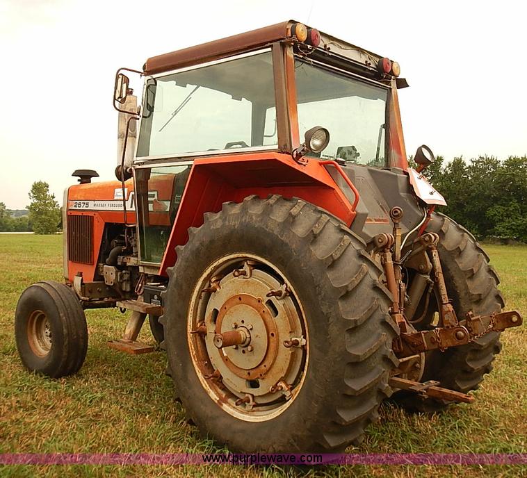 image for item J2181 1981 Massey Ferguson 2675 tractor