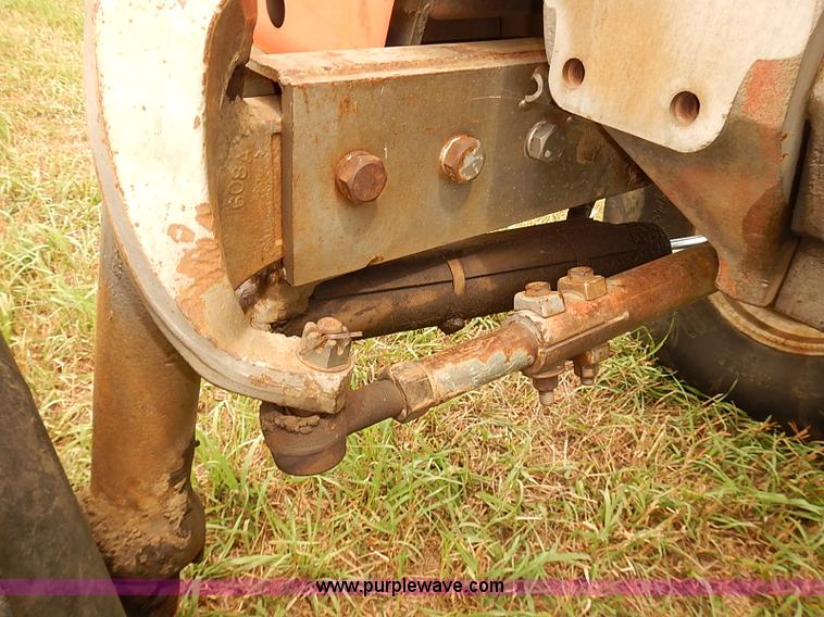 image for item J2181 1981 Massey Ferguson 2675 tractor