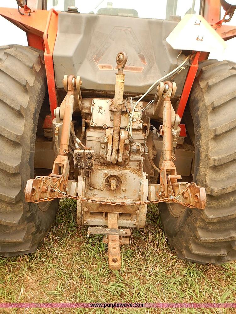 image for item J2181 1981 Massey Ferguson 2675 tractor