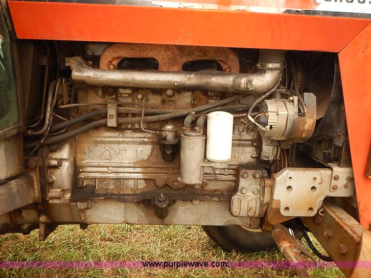 image for item J2181 1981 Massey Ferguson 2675 tractor
