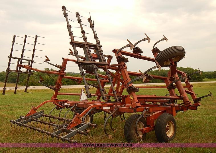 image for item J2190 Kewanee 380 field cultivator