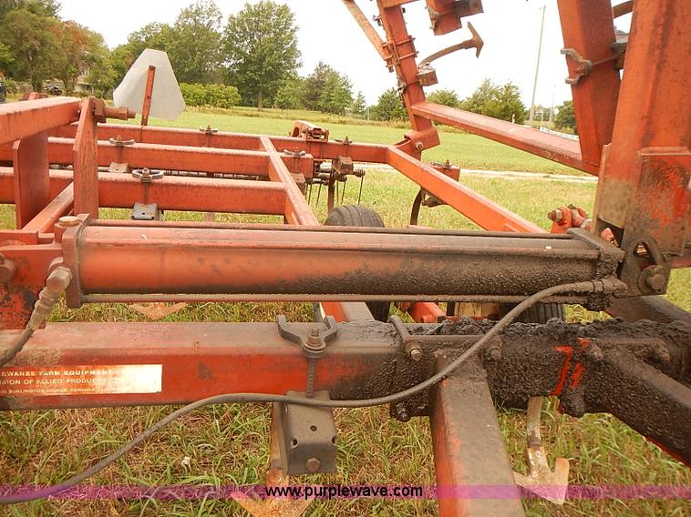 image for item J2190 Kewanee 380 field cultivator