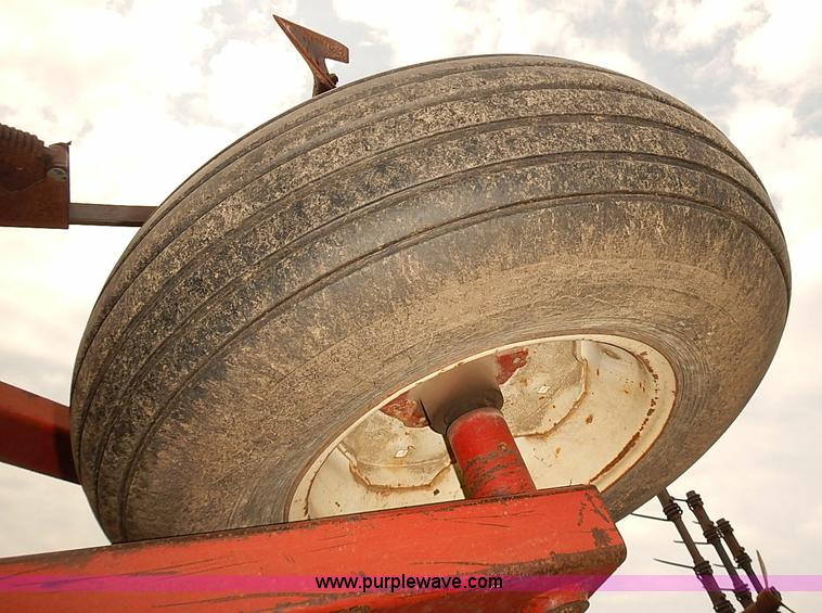 image for item J2190 Kewanee 380 field cultivator