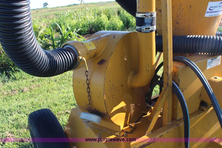 image for item J2218 Walinga Econo vac grain vac