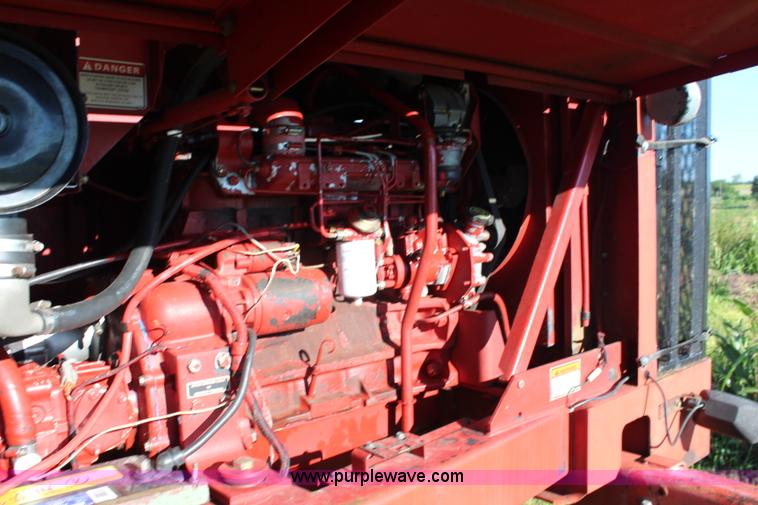 image for item J2219 1995 New Holland 2550 swather