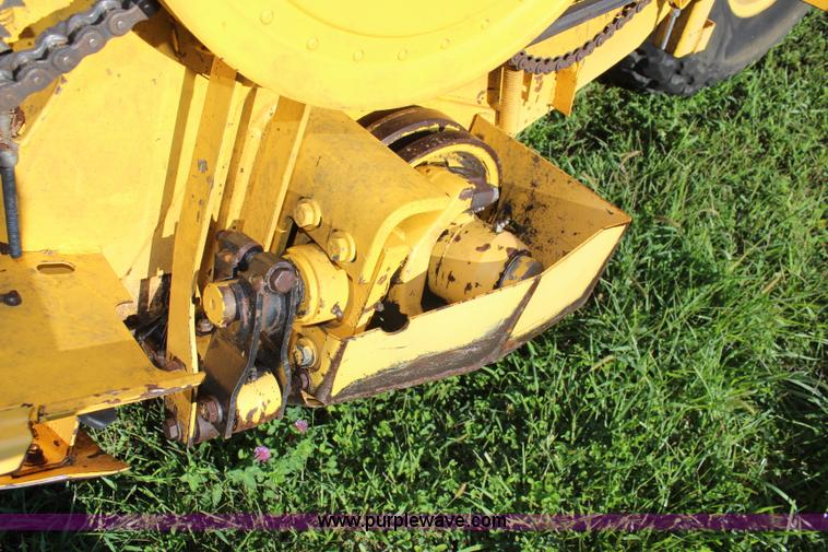image for item J2219 1995 New Holland 2550 swather