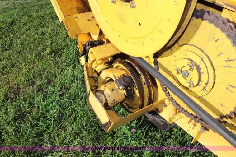 image for item J2219 1995 New Holland 2550 swather