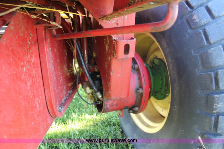 image for item J2219 1995 New Holland 2550 swather