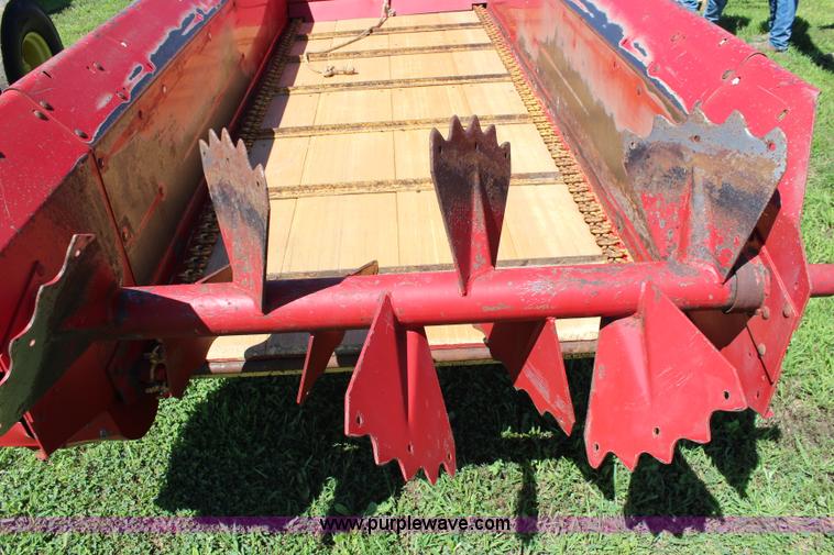 image for item J2222 New Holland 329 manure spreader