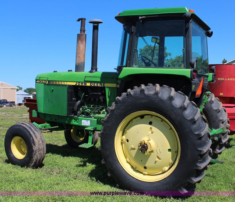 image for item J2223 1989 John Deere 4050 tractor