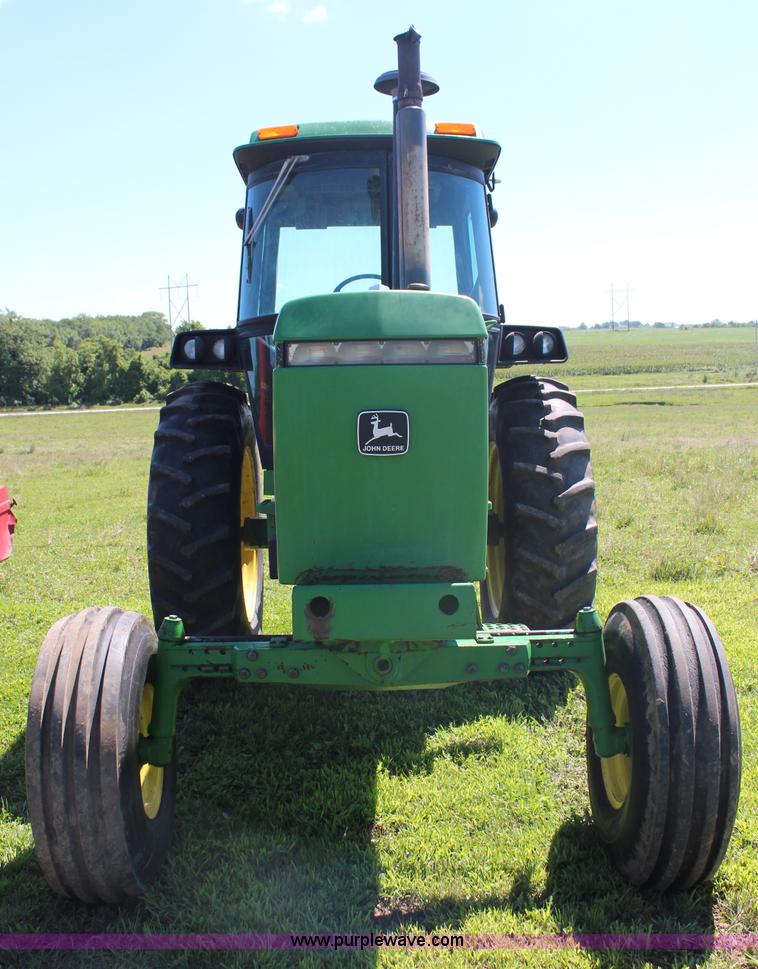 image for item J2223 1989 John Deere 4050 tractor