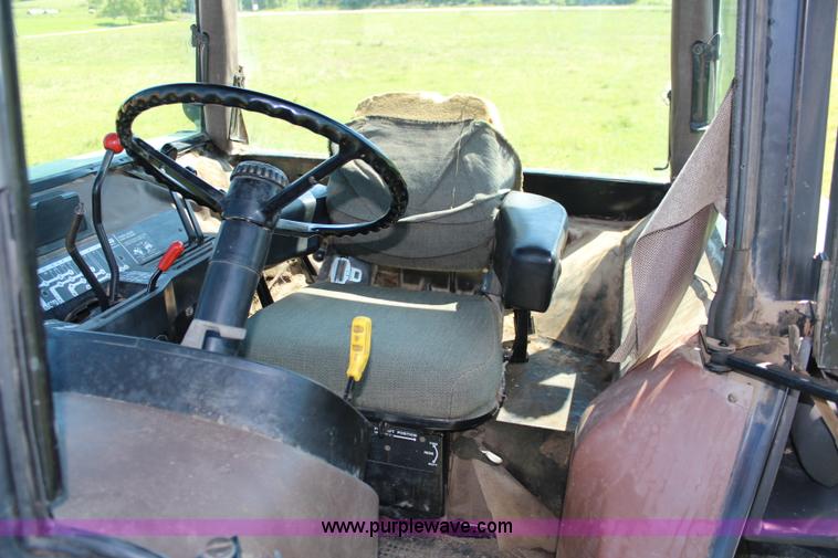 image for item J2223 1989 John Deere 4050 tractor