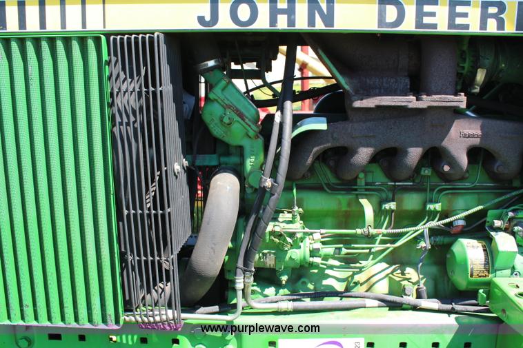 image for item J2223 1989 John Deere 4050 tractor