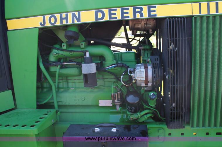 image for item J2223 1989 John Deere 4050 tractor