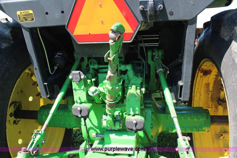 image for item J2223 1989 John Deere 4050 tractor