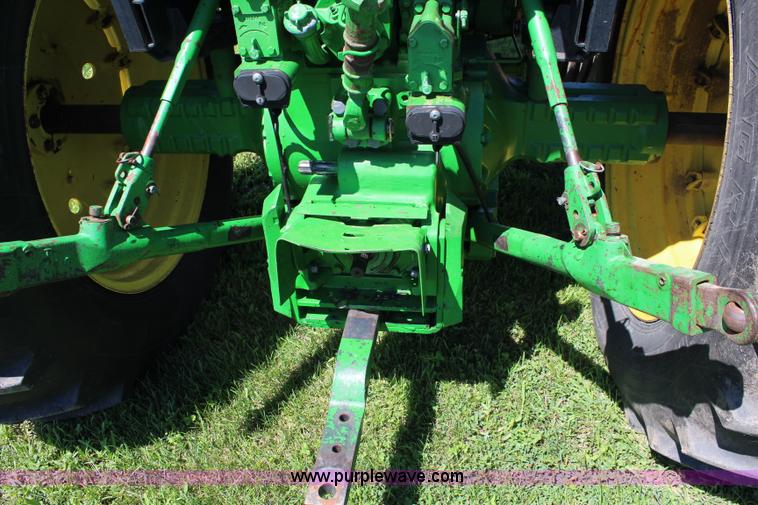 image for item J2223 1989 John Deere 4050 tractor