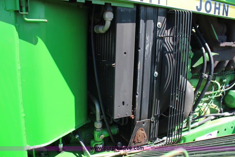 image for item J2223 1989 John Deere 4050 tractor