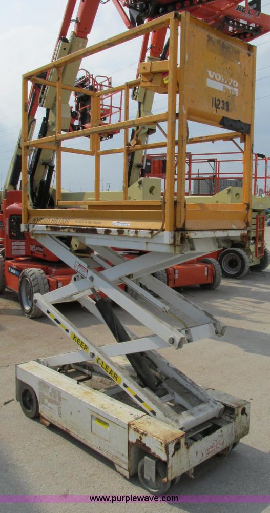 image for item AW9917 Hybrid HB1030 electric scissor lift