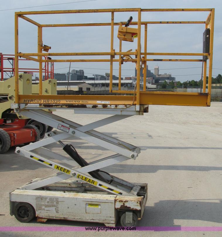 image for item AW9917 Hybrid HB1030 electric scissor lift