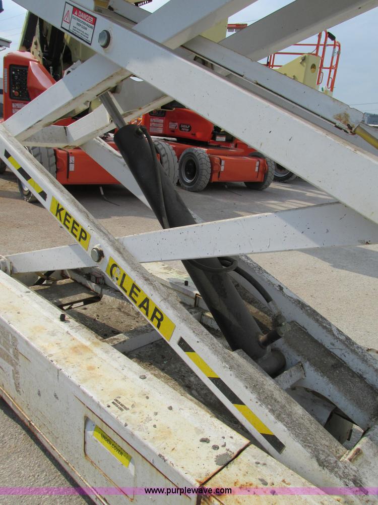 image for item AW9917 Hybrid HB1030 electric scissor lift