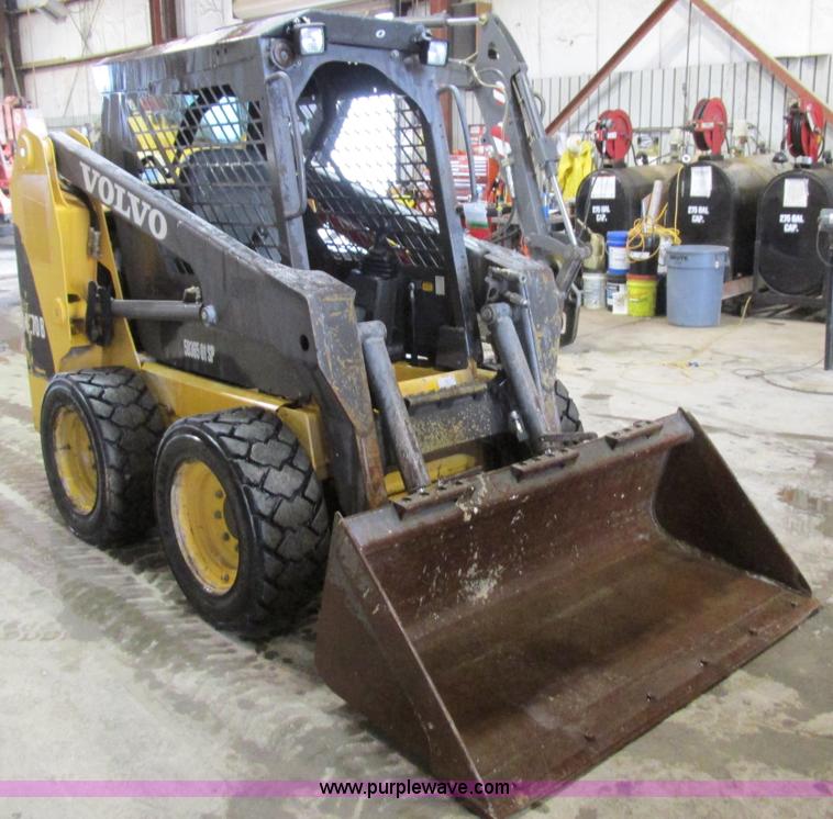 image for item AW9918 Volvo MC70 skid steer