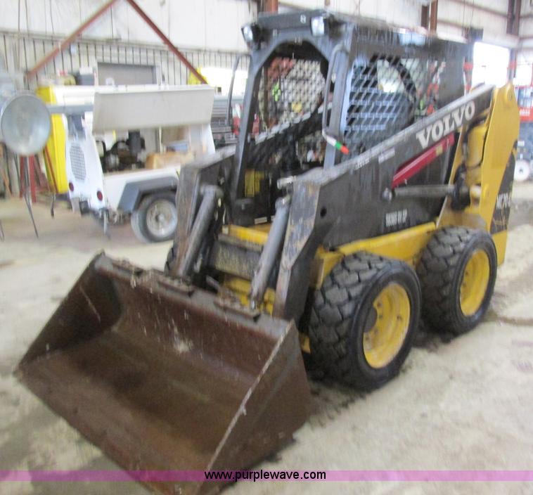 image for item AW9918 Volvo MC70 skid steer