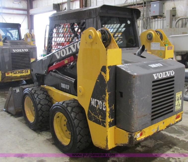 image for item AW9918 Volvo MC70 skid steer