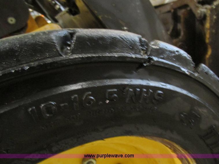 image for item AW9918 Volvo MC70 skid steer