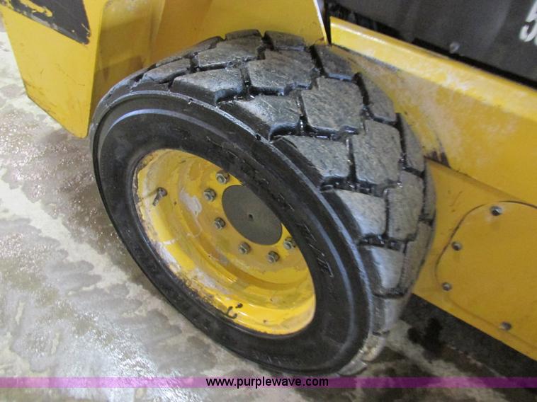 image for item AW9918 Volvo MC70 skid steer