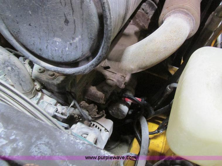 image for item AW9918 Volvo MC70 skid steer