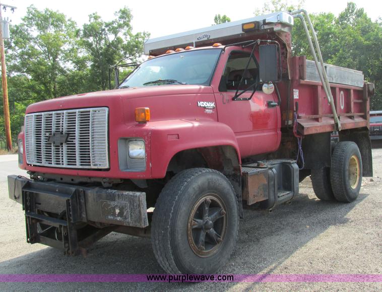 image for item AW9928 1995 Chevrolet Kodiak dump truck