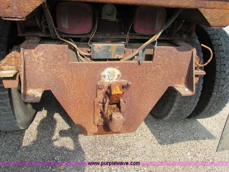 image for item AW9928 1995 Chevrolet Kodiak dump truck