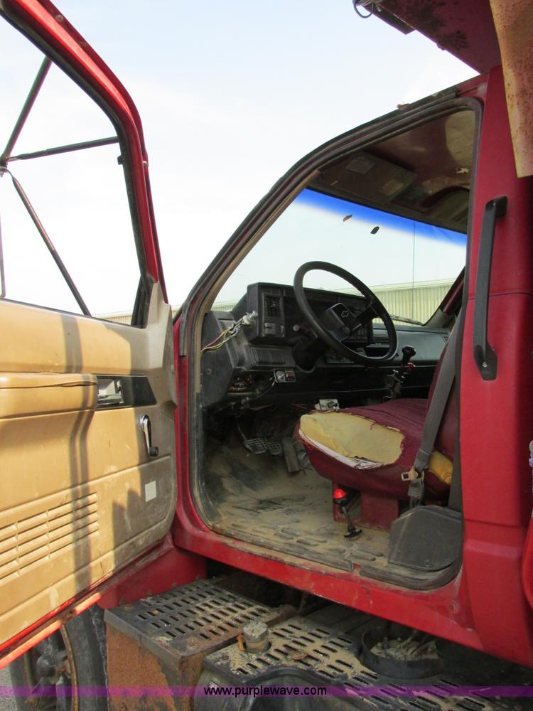 image for item AW9928 1995 Chevrolet Kodiak dump truck