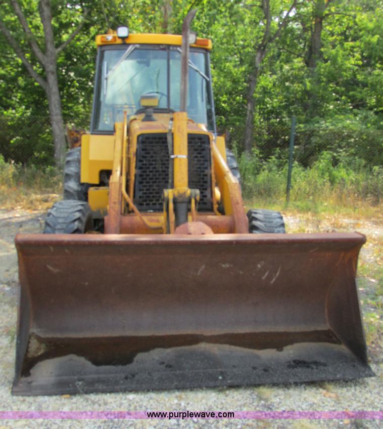 image for item AW9934 1990 John Deere 310C backhoe