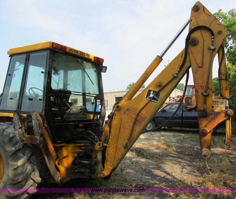 image for item AW9934 1990 John Deere 310C backhoe