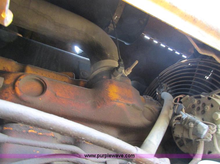 image for item AW9934 1990 John Deere 310C backhoe