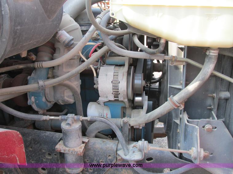 image for item AW9939 1997 International 4700 fuel truck