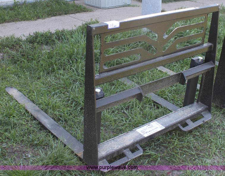 image for item D1145 Wildkat 48" skid steer pallet forks