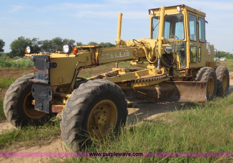 image for item D2125 1988 Fiat-Allis FG85 articulated motor grader