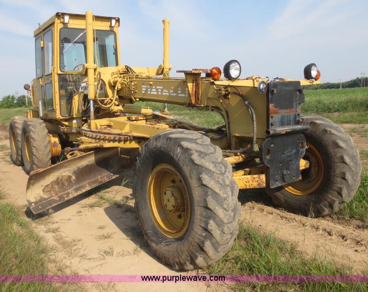 image for item D2125 1988 Fiat-Allis FG85 articulated motor grader