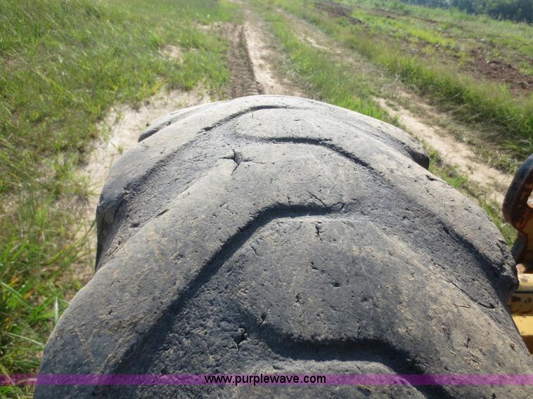 image for item D2125 1988 Fiat-Allis FG85 articulated motor grader