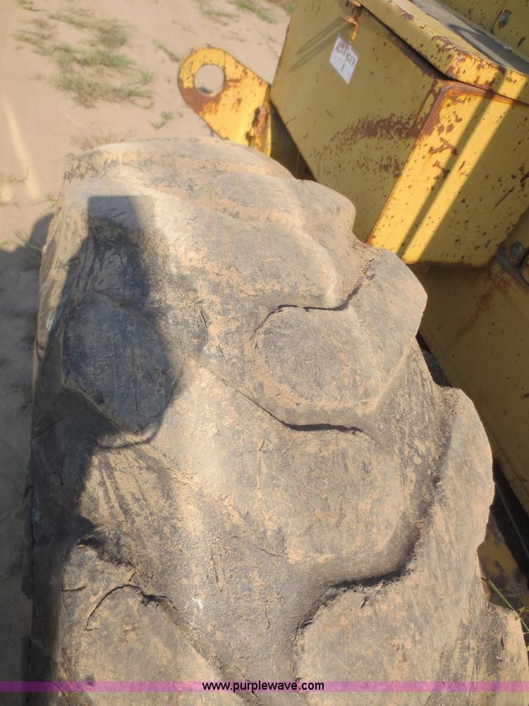 image for item D2125 1988 Fiat-Allis FG85 articulated motor grader