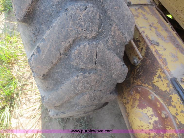 image for item D2125 1988 Fiat-Allis FG85 articulated motor grader