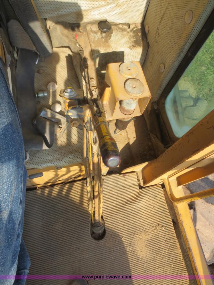 image for item D2125 1988 Fiat-Allis FG85 articulated motor grader