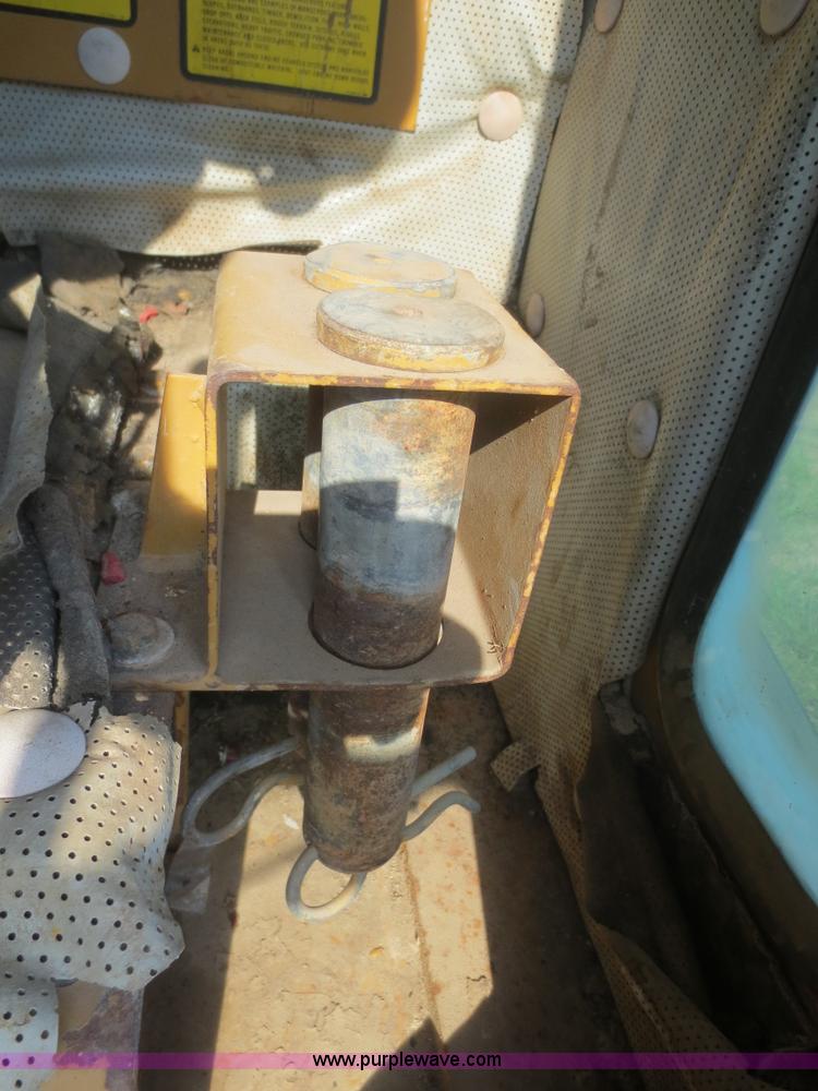 image for item D2125 1988 Fiat-Allis FG85 articulated motor grader