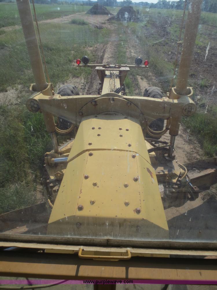 image for item D2125 1988 Fiat-Allis FG85 articulated motor grader