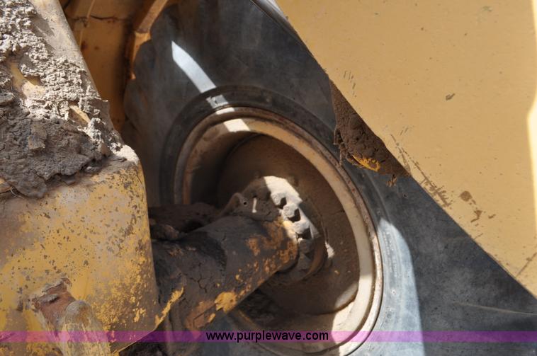 image for item F2045 1965 Caterpillar 966B articulated wheel loader