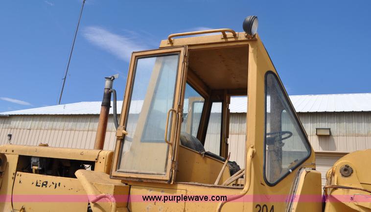 image for item F2045 1965 Caterpillar 966B articulated wheel loader